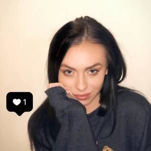 Meet your Posher, Carlie